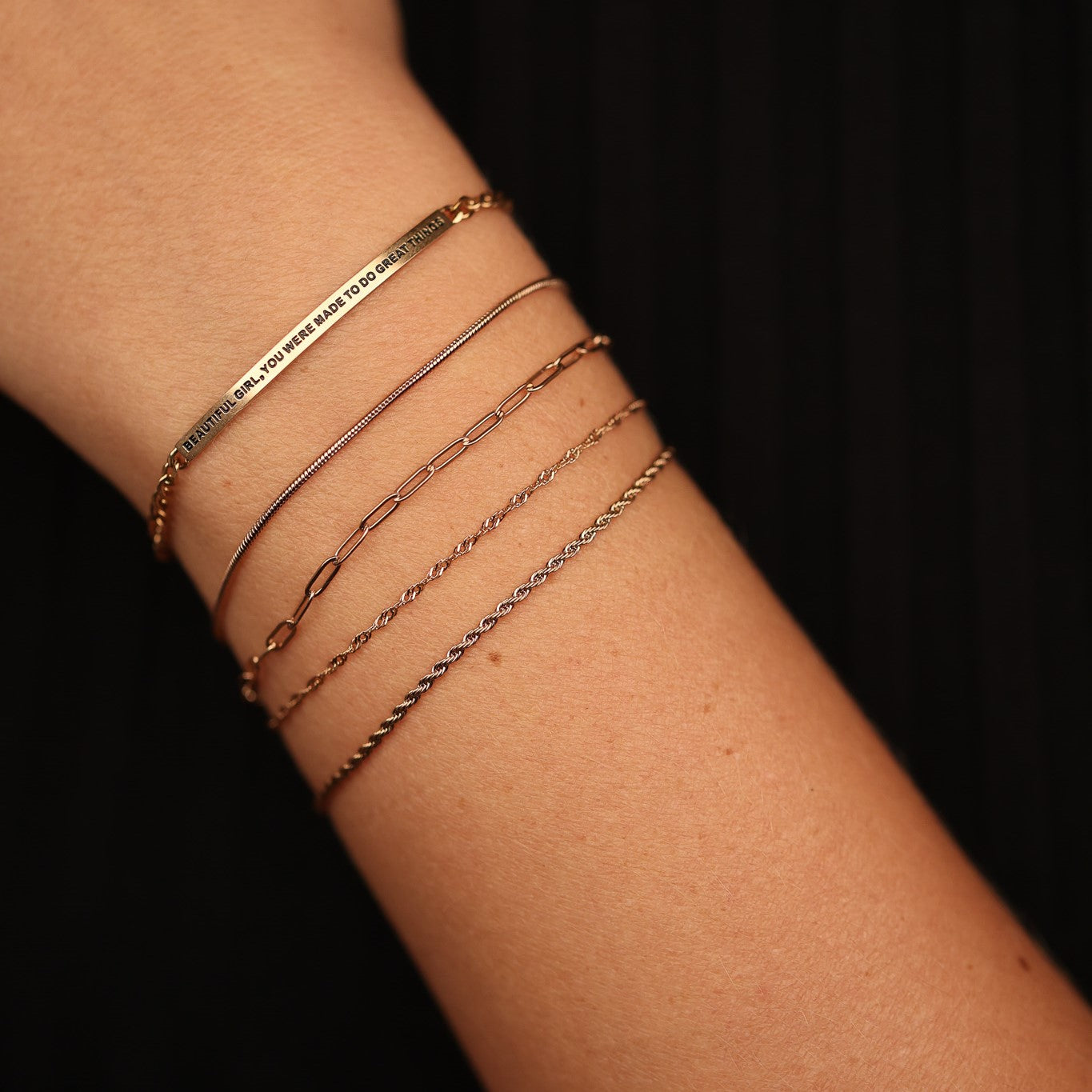 POLE ACCENT CHAIN BRACELET