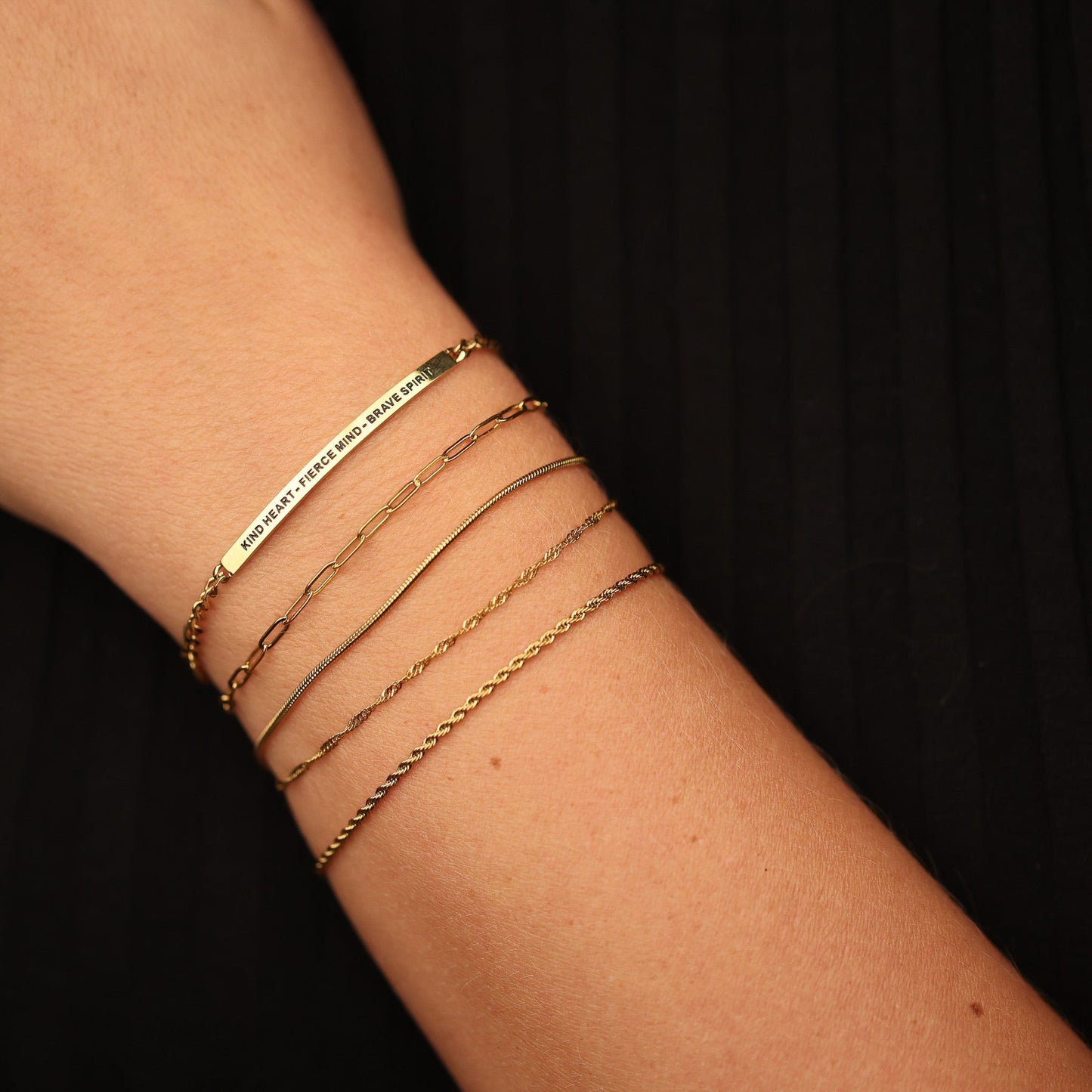PAPERCLIP ACCENT CHAIN BRACELET