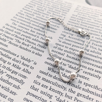 Five pearl relayed bracelet